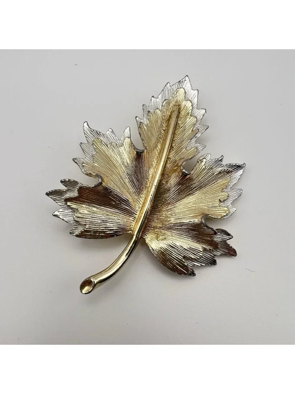 Vintage Sarah Coventry Maple LEAF Gold Silver Tone Brooch Pin Large Signed